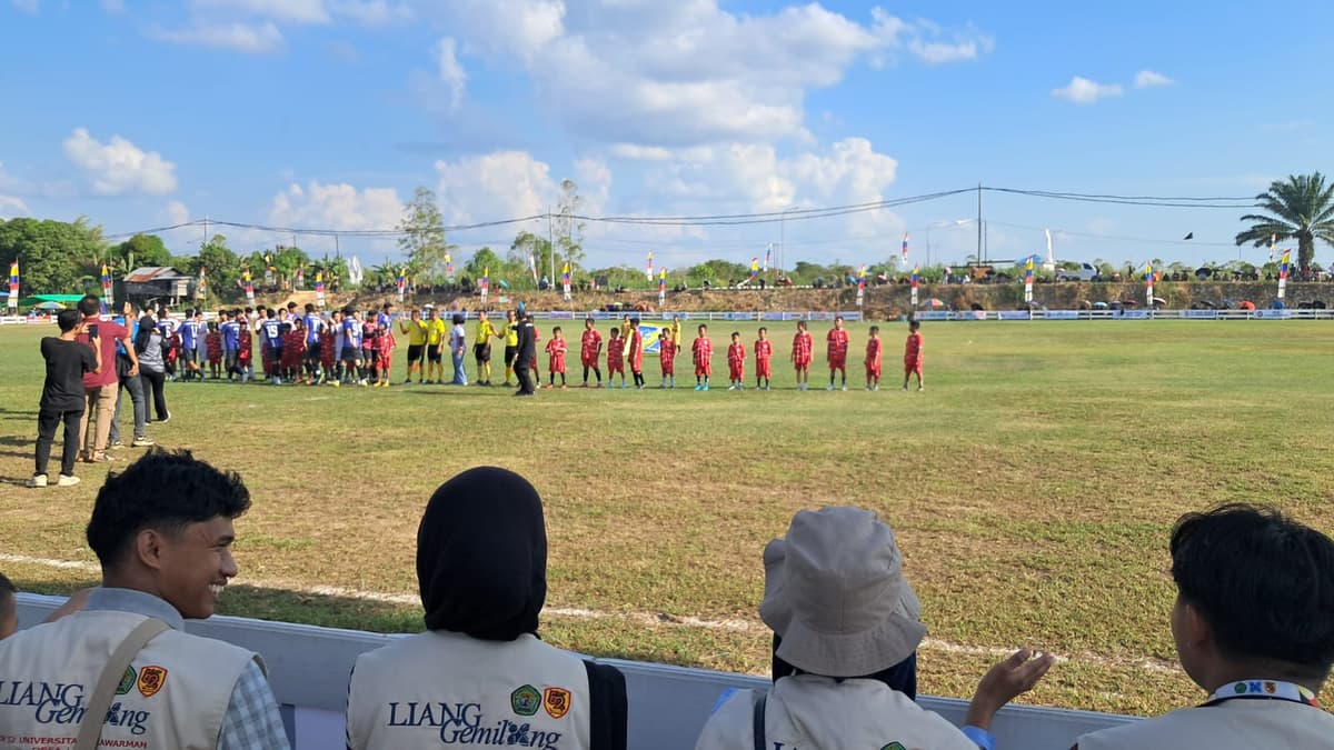 Pembukaan Turnamen Martadipura Cup Desa Liang Berlangsung Meriah